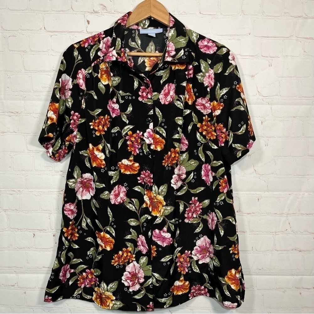 ONLY NECESSITIES Blouse Womens Medium 14/16 Floral Short Sleeve Button Up Top
